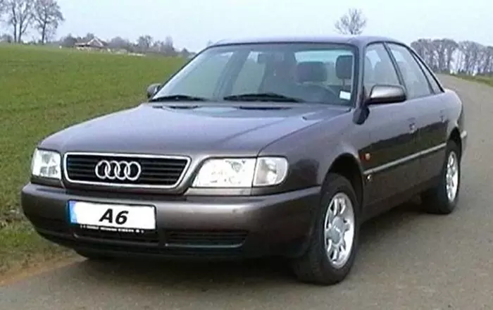 Audi A6 C4 limuzin - 1996
