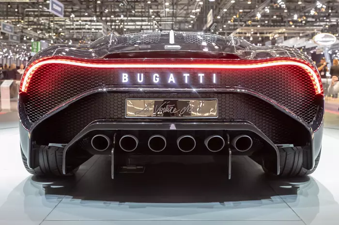 Bugatti La Voiture Noire 2019 hátulja