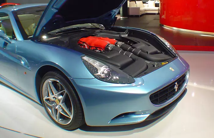Ferrari California V8-as motorja